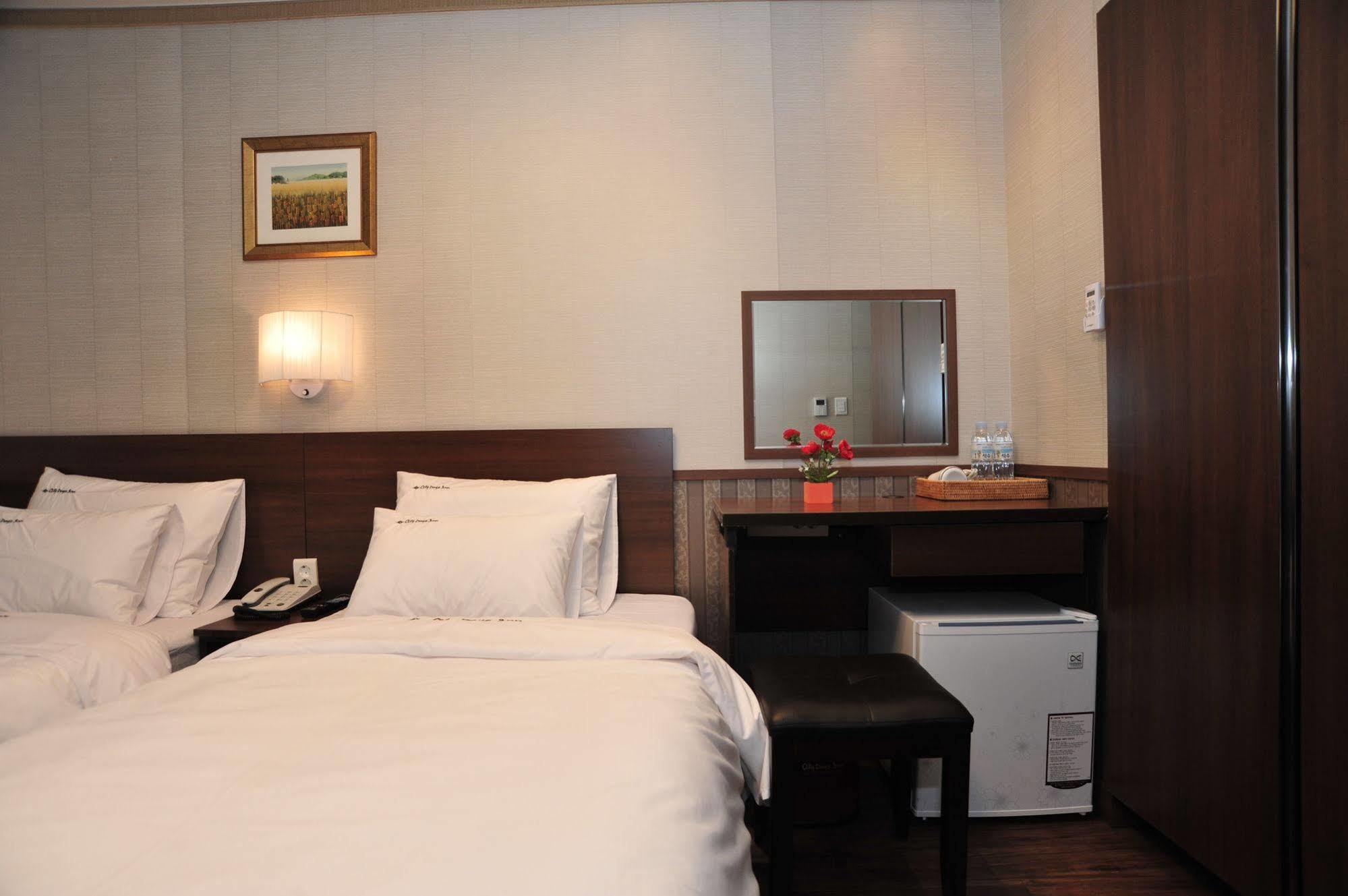 Global Inn Seoul Dongdaemun City Days Inn Zewnętrze zdjęcie