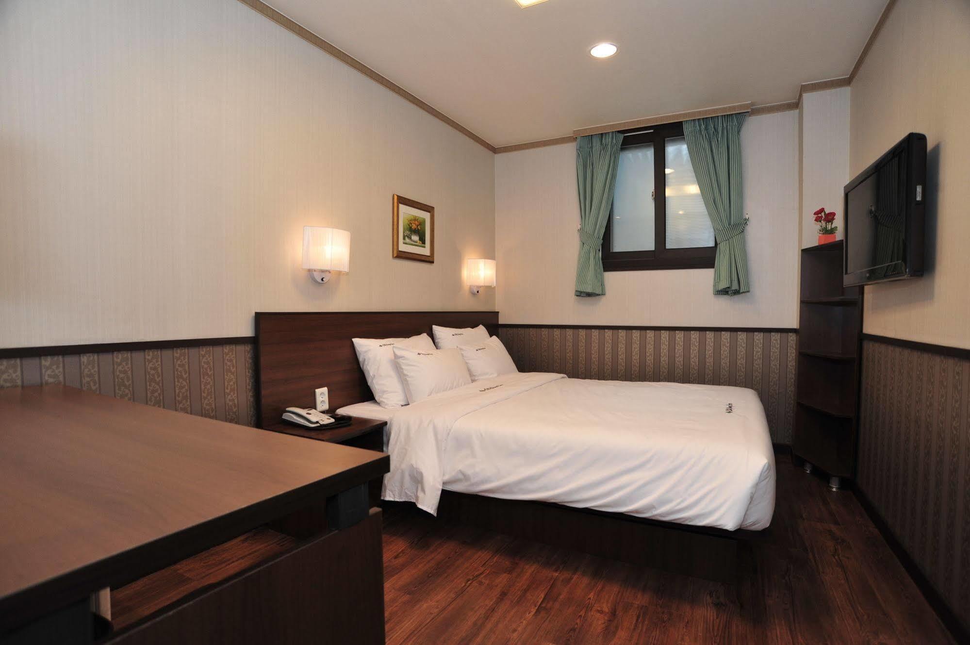 Global Inn Seoul Dongdaemun City Days Inn Zewnętrze zdjęcie